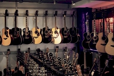 İstanbul, Beyoğlu (Tünel) Elektro Gitar Mağazası, Fotoğraf: (2/2)