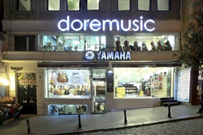 İstanbul, Beyoğlu (Tünel) Piyano Mağazası, Fotoğraf: (1/5)